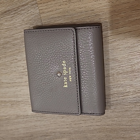 Kate Spade Gray Set - Picture 3 of 3